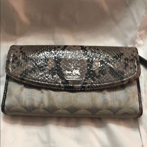 COACH Snakeskin grey/white/black signature wallet